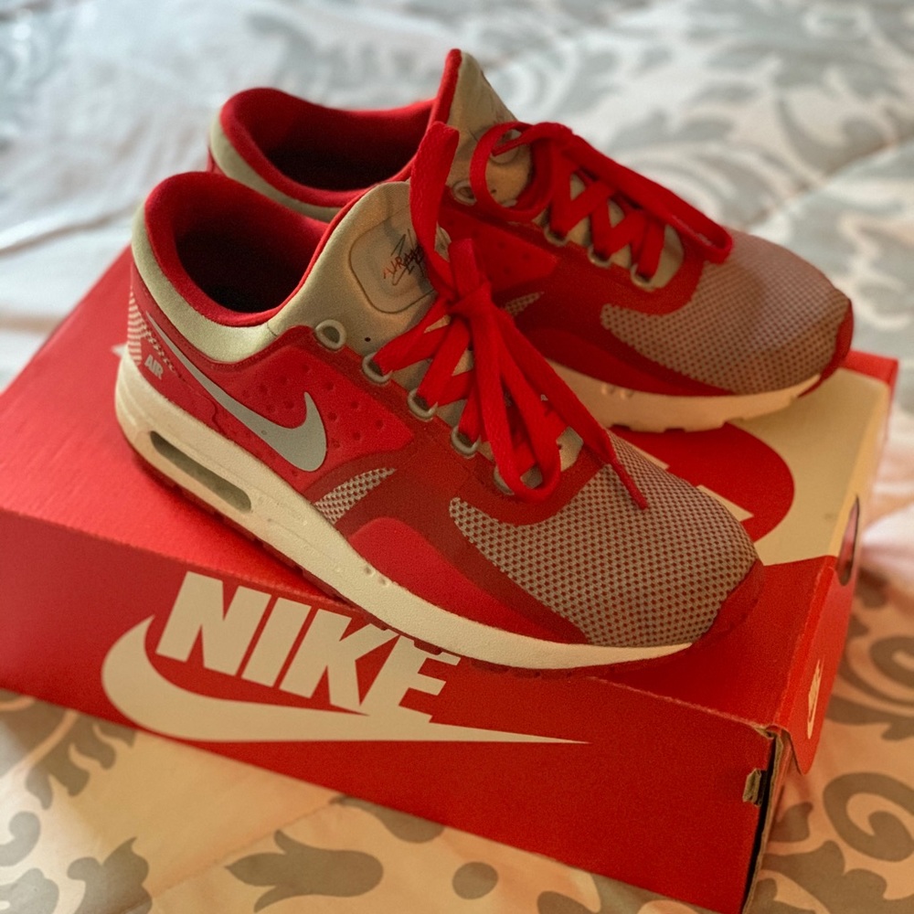 Air Max Zero